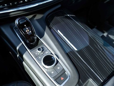 Used 2024 Cadillac Escalade V w/ LPO, ONYX Package image 26