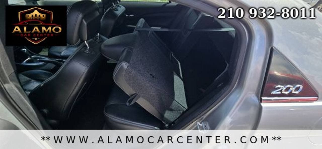 Used 2013 Chrysler 200 Limited FWD image 29
