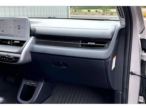 Used 2023 Hyundai Ioniq 5 Limited AWD/4WD image 16