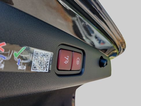 Certified 2025 Mercedes-Benz E 350 Sedan image 8