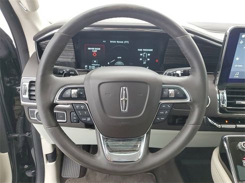 Used 2018 Lincoln Navigator Black Label image 22