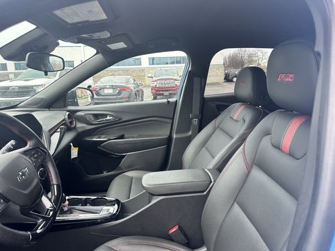 Used 2024 Chevrolet Trax RS image 12