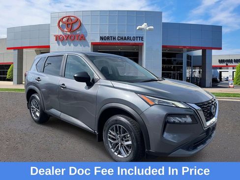 Used 2023 Nissan Rogue S AWD/4WD image 1