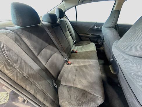 Used 2017 Honda Accord EX image 17
