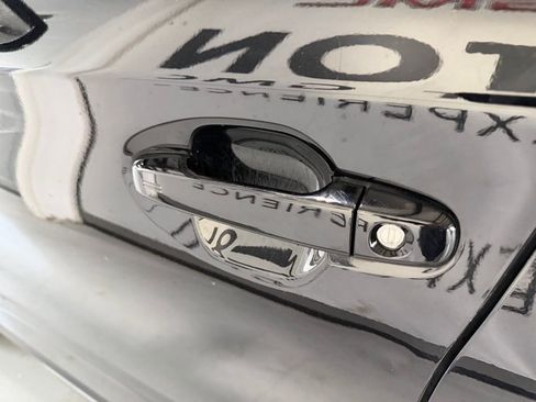 Used 2024 Subaru Ascent Limited image 3