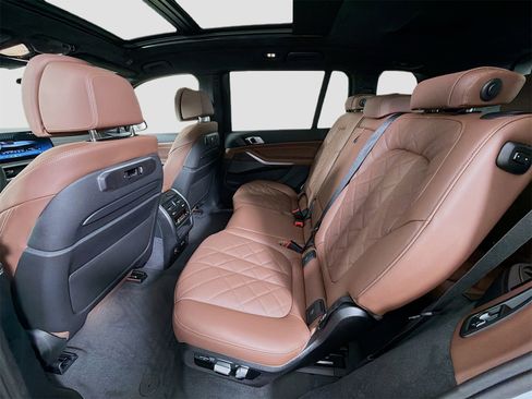 New 2026 BMW X7 xDrive40i w/ Executive Package image 25