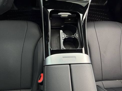 Used 2024 Mercedes-Benz CLE 450 4MATIC Coupe image 11