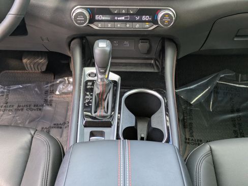 Used 2024 Nissan Altima 2.0 SR image 19