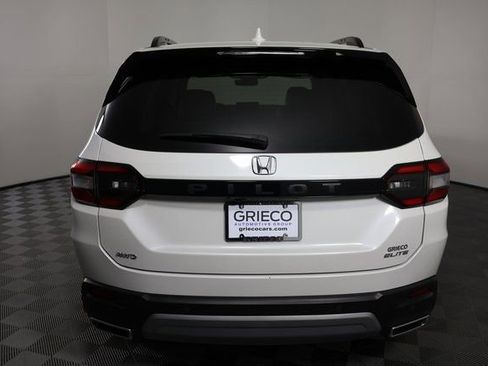Used 2023 Honda Pilot Elite image 6