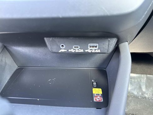 Used 2025 Subaru Forester Premium w/ Protection Package (1PH) AWD/4WD image 33