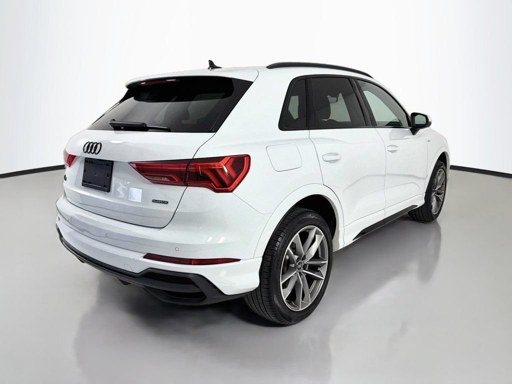 Used 2023 Audi Q3 2.0T Premium Plus w/ Premium Plus Package AWD/4WD image 7