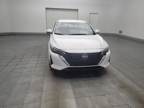 Used 2024 Nissan Sentra SV FWD image 14