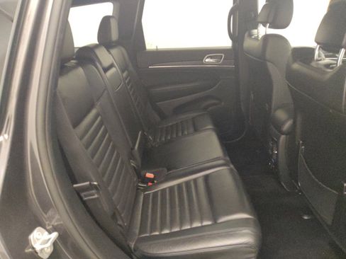 Used 2018 Jeep Grand Cherokee Limited RWD image 19