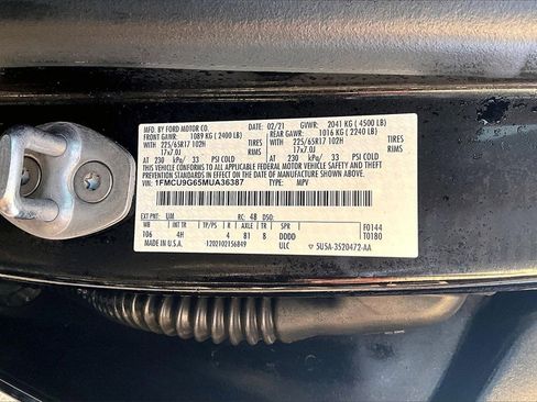 Used 2021 Ford Escape SE w/ Convenience Package image 35