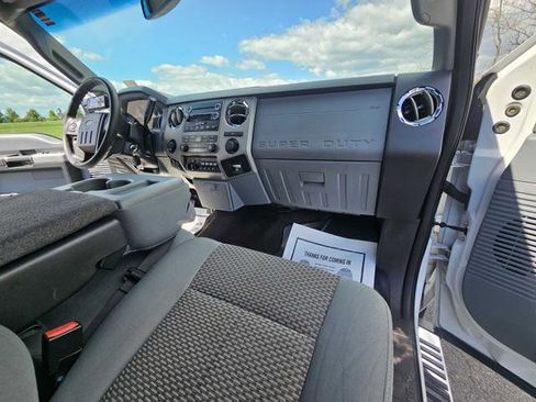 Used 2016 Ford F250 XLT w/ XLT Premium Package AWD/4WD image 11