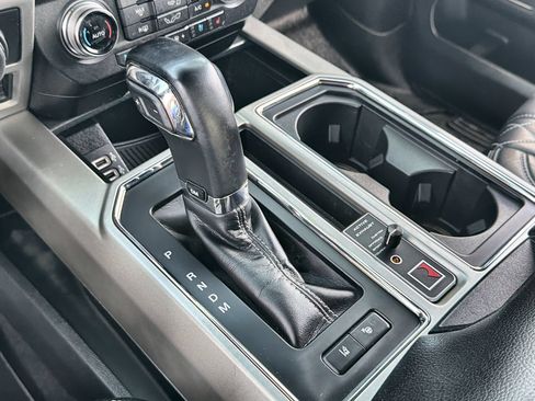 Used 2020 Ford F150 Lariat w/ Equipment Group 502A Luxury AWD/4WD image 20