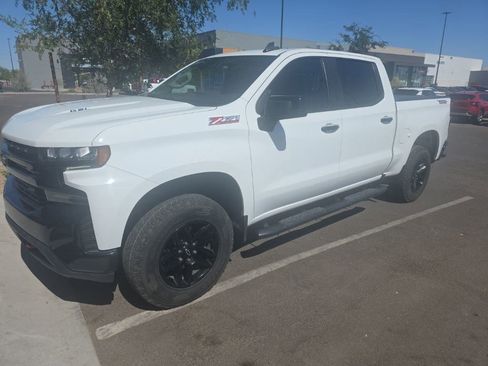 Used 2022 Chevrolet Silverado 1500 LT Trail Boss w/ Convenience Package II AWD/4WD image 6