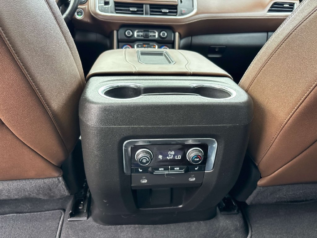 Used 2023 Chevrolet Tahoe High Country AWD/4WD image 12