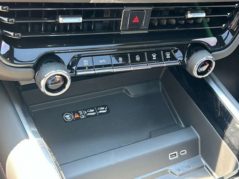 New 2026 Chevrolet Suburban RST AWD/4WD image 37