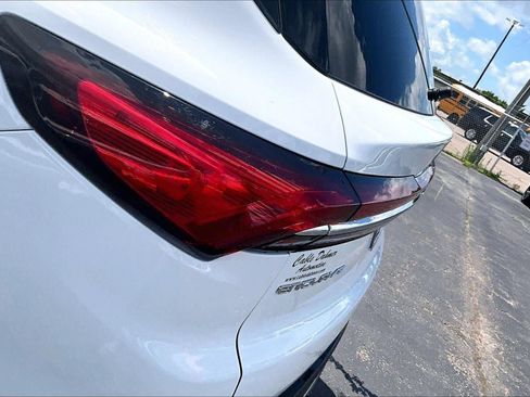 Used 2025 Buick Enclave Preferred FWD image 27