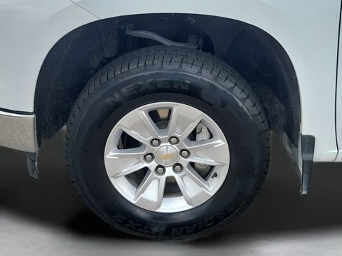 Used 2025 Chevrolet Silverado 1500 LT AWD/4WD image 29