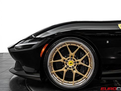Used 2022 Ferrari Roma RWD image 13