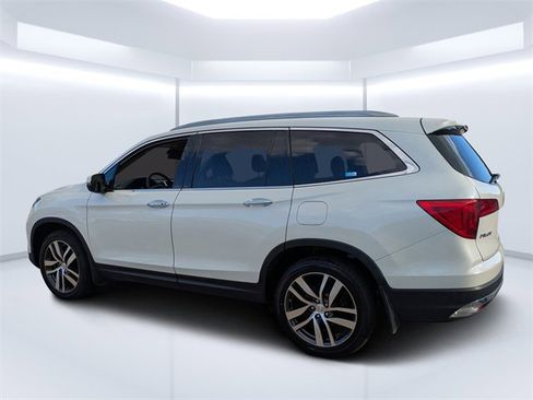 Used 2017 Honda Pilot Elite image 5