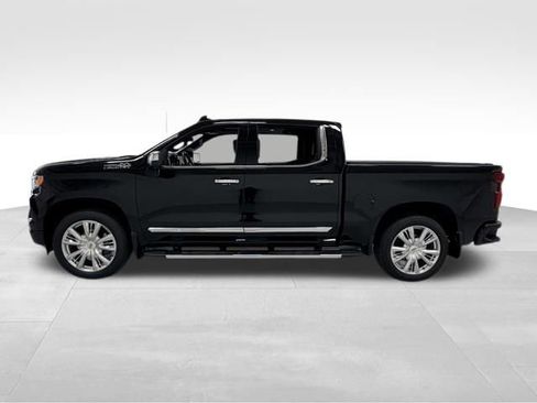 Certified 2024 Chevrolet Silverado 1500 High Country w/ High Country Premium Package AWD/4WD image 3