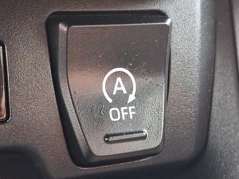 Used 2020 Toyota RAV4 LE w/ All Weather Liner Package AWD/4WD image 25
