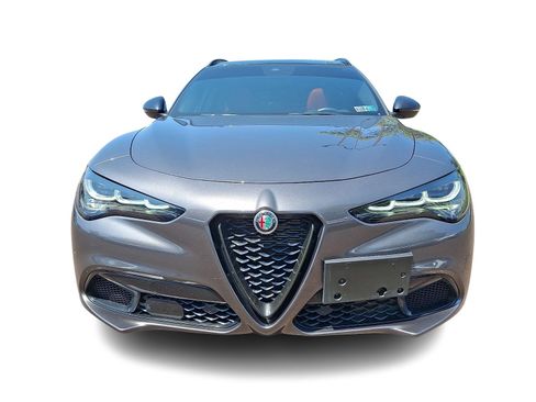 Used 2024 Alfa Romeo Stelvio Veloce AWD/4WD image 3