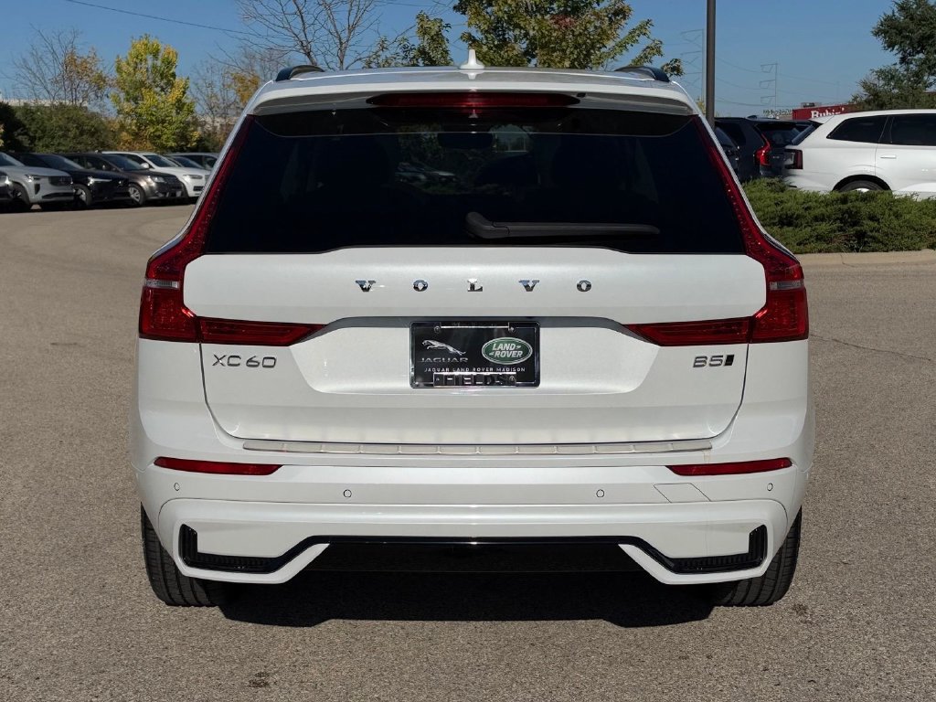 Certified 2024 Volvo XC60 B5 Plus w/ Protection Package Premier AWD/4WD image 3