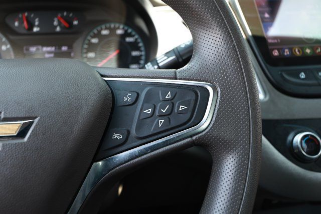 Used 2025 Chevrolet Malibu LT FWD image 14