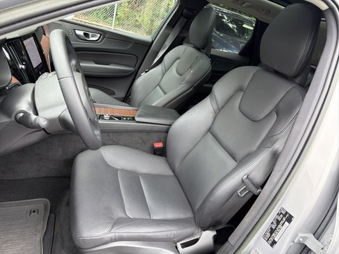 Used 2023 Volvo XC60 B5 Plus w/ Protection Package Premier FWD image 18