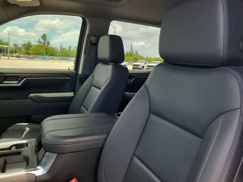 Certified 2025 GMC Sierra 1500 SLT w/ SLT Premium Plus Package AWD/4WD image 17