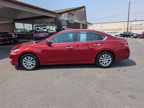 Used 2015 Nissan Altima 2.5 S w/ Power Driver Seat Package FWD image 4