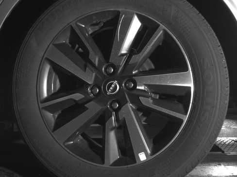 Used 2025 Nissan Versa SV FWD image 14