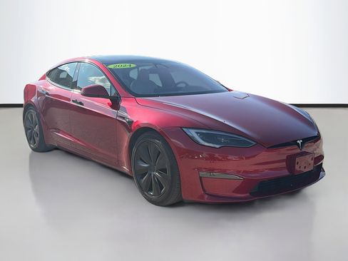 Used 2024 Tesla Model S image 1