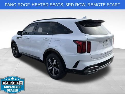 Used 2022 Kia Sorento S w/ Panoramic Sunroof Package FWD image 6