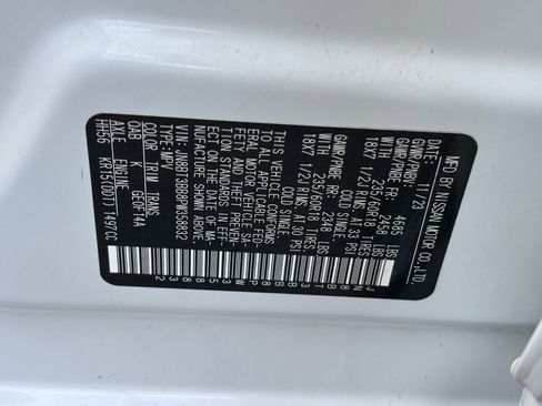 Used 2023 Nissan Rogue SV AWD/4WD image 18