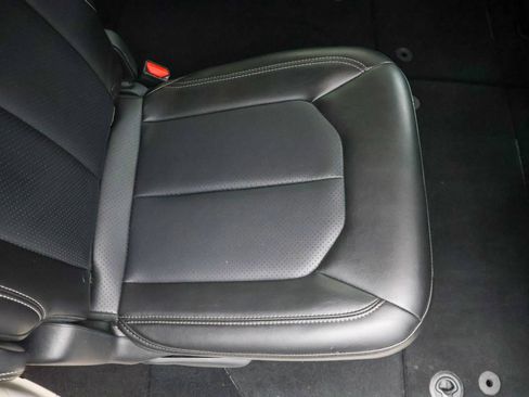 Used 2023 Chrysler Pacifica Touring-L FWD image 30