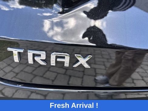 Used 2024 Chevrolet Trax LT FWD image 39