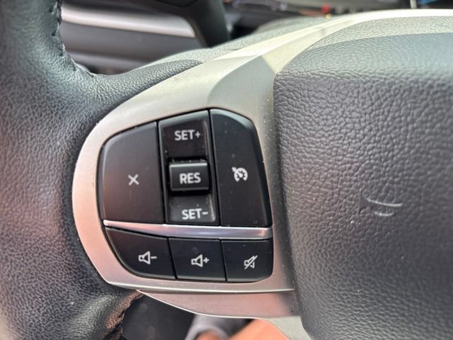 Used 2023 Ford Explorer XLT AWD/4WD image 19