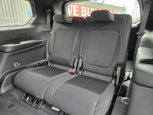 New 2025 Jeep Grand Cherokee L Laredo image 29