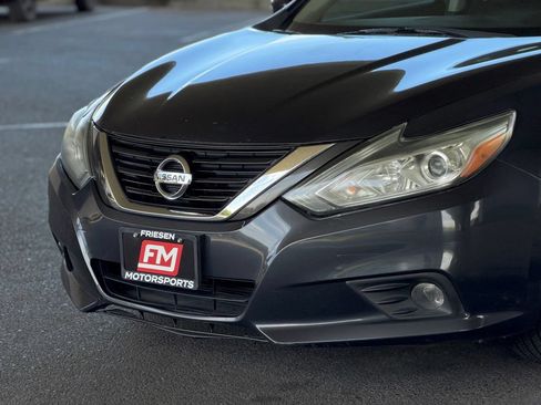 Used 2017 Nissan Altima 2.5 SL FWD image 8