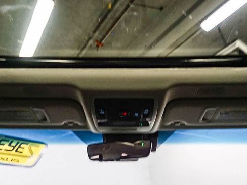 Used 2025 Lexus ES 300h w/ Premium Package image 12