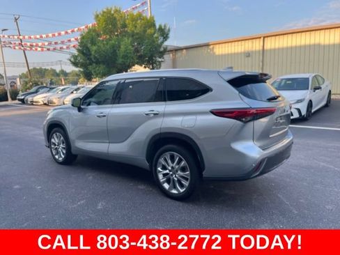 Used 2023 Toyota Highlander Limited FWD image 39