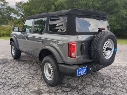 New 2025 Ford Bronco 4-Door image 5