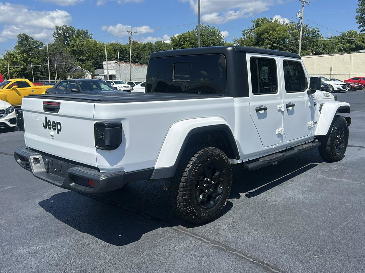 Used 2023 Jeep Gladiator Sport AWD/4WD image 5