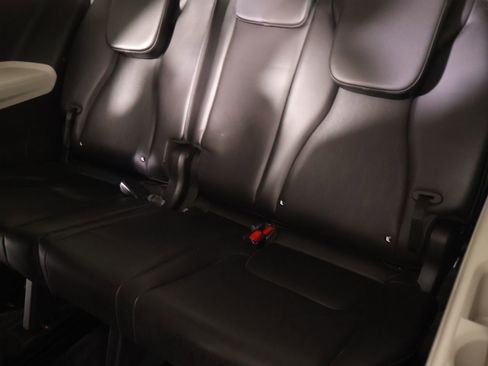 Used 2024 Kia Carnival SX FWD image 15