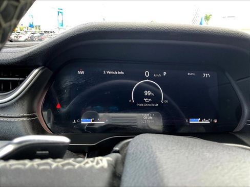 Used 2024 Jeep Grand Cherokee Limited image 21